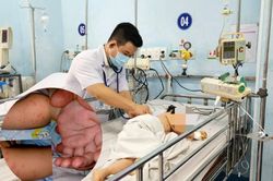 Thiếu thuốc điều trị tay chân miệng, nguy cơ tử vong cao