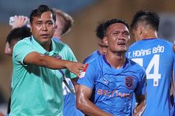 Cựu tuyển thủ Việt Nam ghi bàn sau 9 năm
