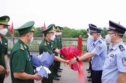 Khôi phục hoạt động xuất, nhập cảnh tại cửa khẩu quốc tế Tà Lùng