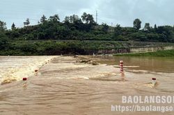 Lạng Sơn: Mưa kéo dài, mực nước sông Trung vượt báo động 2