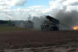 Pháo phản lực Grad của Nga liên tiếp tấn công đoàn xe chở đạn dược Ukraine