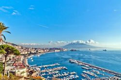 Napoli cấm cửa siêu du thuyền của tỷ phú giàu thứ hai thế giới
