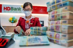 Người gửi tiền không còn nhận lãi suất trên 8% với kỳ hạn 12 tháng