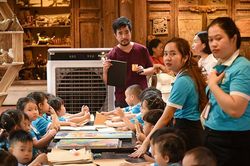 Khơi lên tình yêu nghệ thuật truyền thống