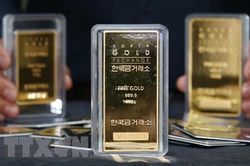 Giá vàng châu Á tăng sáng 26/6 trước sự suy yếu của đồng USD
