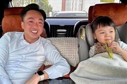 Con gái Cường Đô La hào hứng đi làm cùng ba khi mẹ bận chăm em bé