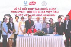 Xây dựng cẩm nang hướng dẫn vệ sinh chăm sóc trẻ phòng bệnh truyền nhiễm