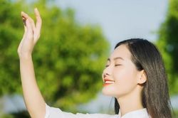 Nhan sắc ngọt ngào của nữ sinh ngành dược giành giải Nhất 'Sắc sen xứ Nghệ'