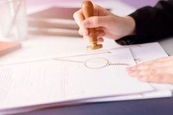Thủ tục công chứng giấy ủy quyền được thực hiện thế nào?