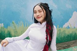 Phương Mỹ Chi khéo léo ghi điểm với 200 sinh viên nhờ hành động này