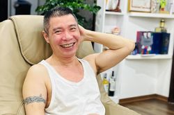 Bà xã NSND Công Lý tiết lộ tính cách của chồng thay đổi sau bạo bệnh