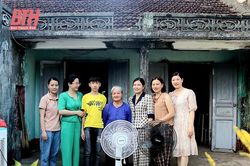 Phụ nữ 'giữ lửa' trong gia đình
