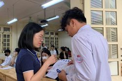Cả nước có 11 thí sinh vi phạm quy chế trong buổi thi môn Ngữ văn