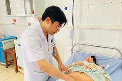 Mổ lấy thai cùng lúc bóc khối u nặng hơn trẻ sơ sinh cho sản phụ