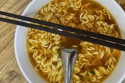 5 loại thực phẩm có hại cho trẻ nhỏ