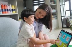 Mẹ đơn thân Ngọc Lan 'thoải mái và tận hưởng vì nuôi con không bị ai can thiệp'