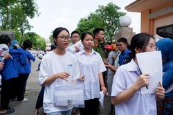 Thí sinh đánh giá đề thi môn Ngữ văn vừa sức