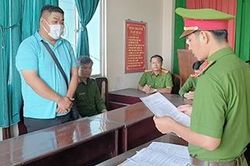 Bắt Trưởng phòng kinh doanh khách sạn Hậu Giang