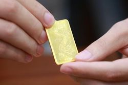 Giá vàng đồng loạt giảm