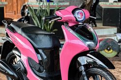 Chi 10 triệu để độ kiểng Honda SH Mode với dàn áo màu hồng cực chất