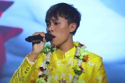 Hồ Văn Cường tiếp tục được khán giả tặng số tiền lớn: Nhìn là biết được yêu thương cỡ nào!
