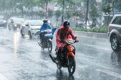 Miền Bắc tăng nhiệt nhẹ, miền Nam vẫn đón mưa lớn