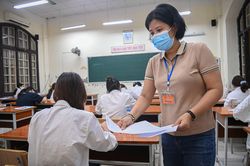 Gợi ý đáp án đề thi tốt nghiệp THPT 2023 môn Văn