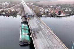 Giao tranh nóng bỏng đang diễn ra gần cầu Antonovsky