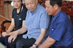 Đại tướng Tô Lâm cùng đoàn công tác thăm, hỏi gia đình các liệt sỹ tại Đắk Lắk