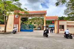 Miễn thi tiếng Anh cho thí sinh bị điểm 0 vì ngủ quên