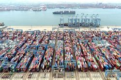 Trung Quốc giải phóng hàng triệu thùng dầu nhập khẩu bị kẹt tại cảng