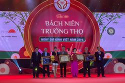 TP Hồ Chí Minh: 1.000 gia đình tham gia đại tiệc Bách niên trường thọ
