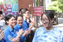 Chưa thể giao kỳ thi tốt nghiệp THPT về các địa phương