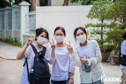 'Nhận quà' từ môn Ngoại ngữ
