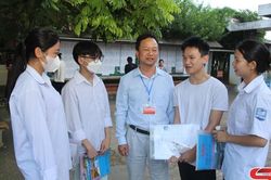 Các thí sinh hoàn thành các môn thi tổ hợp