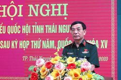 Bộ trưởng Bộ Quốc phòng Phan Văn Giang tiếp xúc cử tri tại Thái Nguyên