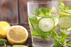 Một số thực phẩm ngon nhưng không thực sự lành và gợi ý thay thế