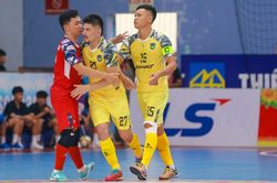 Ngoại binh tỏa sáng ở giải futsal vô địch quốc gia