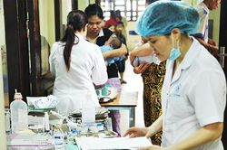 Cung ứng 6.000 chai thuốc chữa tay chân miệng cho các bệnh viện