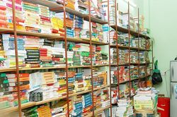 Sách giả đang 'thách thức' pháp luật