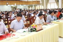 Kiên quyết đấu tranh, phản bác quan điểm, luận điệu sai trái về phòng, chống tham nhũng, tiêu cực