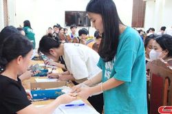 Trường PTDT Nội trú tỉnh chi trả chế độ khuyến học