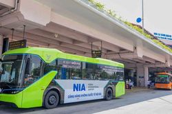 Sân bay Nội Bài vận hành xe buýt điện nối chuyến miễn phí