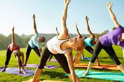 Cách tăng cường vận động nơi làm việc, giảm hệ lụy khi ngồi nhiều