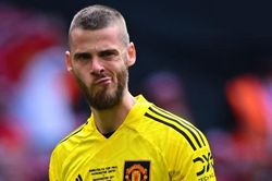 Đề nghị khôi hài của MU dành cho De Gea
