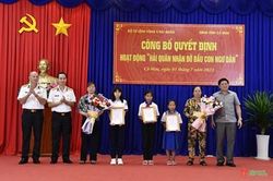 'Hải quân nhận đỡ đầu con ngư dân'- mô hình gắn kết tình quân-dân