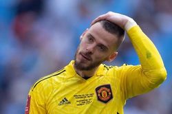MU đối xử cực phũ với De Gea vì trò cũ của HLV Ten Hag