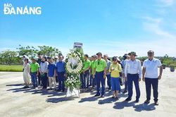 Báo Đà Nẵng dâng hương tưởng niệm các Bà Mẹ Việt Nam anh hùng