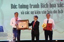 Bức tường tranh bích họa ven biển ở Ninh Thuận xác lập kỷ lục Việt Nam