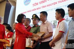 Đà Nẵng: Tôn vinh 273 tập thể, cá nhân hiến máu tình nguyện
